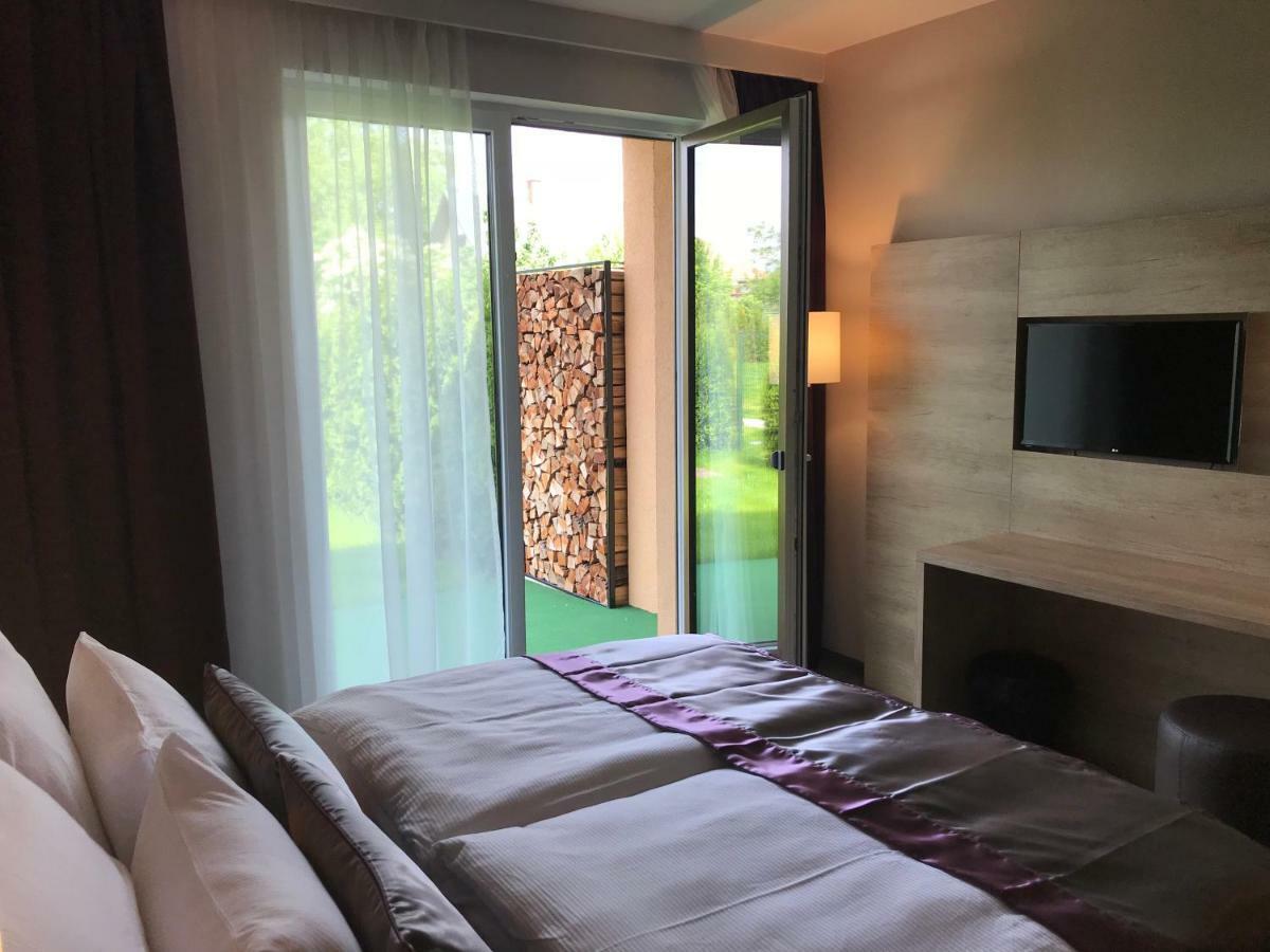 Villa Aruba & Private Spa Suites Keszthely Exterior photo